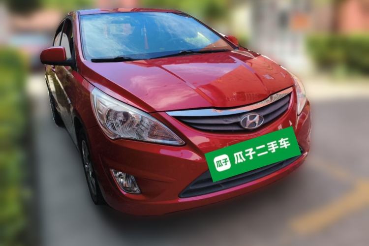 Used Hyundai Verna (older generation) 2010 Sedan 1.4L Manual Comfort GS Front Right 45 Deg