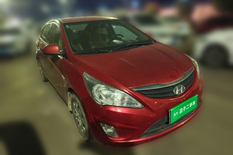 Used Hyundai Verna (older generation) 2010 Sedan 1.4L Manual Comfort GS Front Right 45 Deg
