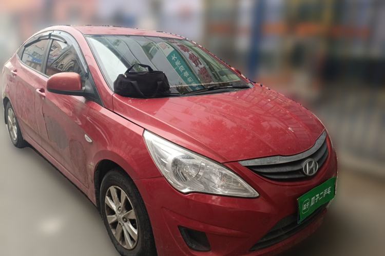 Used Hyundai Verna (older generation) 2010 Sedan 1.4L Manual Standard GL Model Front Right 45 Deg