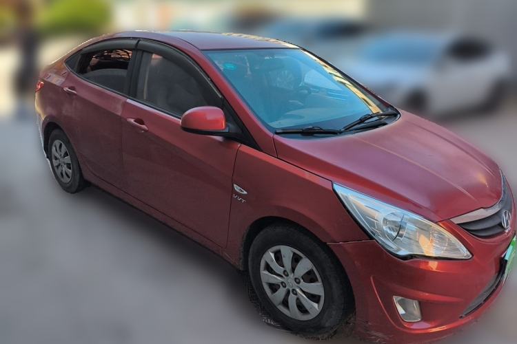 Used Hyundai Verna (older generation) 2010 Sedan 1.4L Automatic Comfort Model GS Front Right 45 Deg