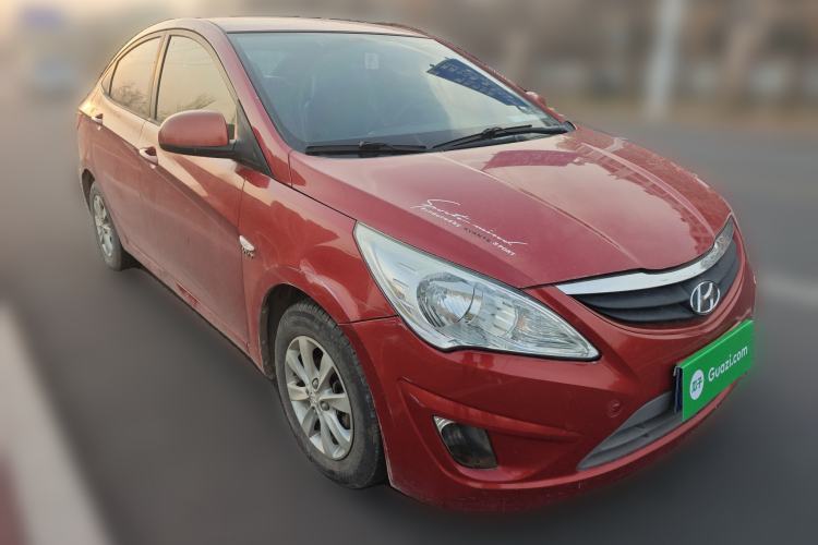 Used Hyundai Verna (older generation) 2010 Sedan 1.4L Manual Standard GL Model Front Right 45 Deg