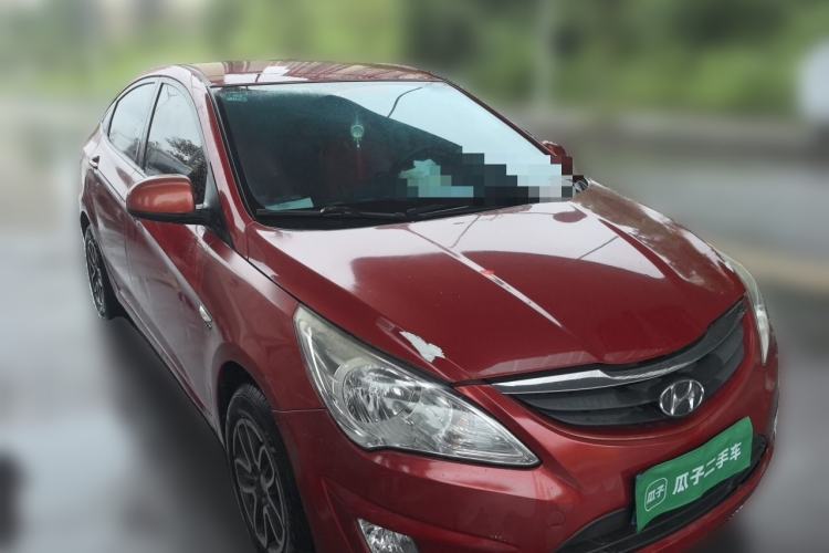 Used Hyundai Verna (older generation) 2010 Sedan 1.4L Manual Comfort GS Front Right 45 Deg