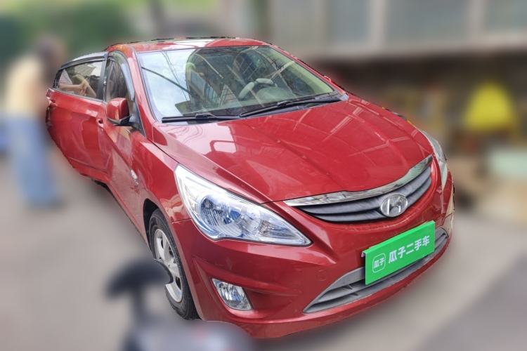 Used Hyundai Verna (older generation) 2010 Sedan 1.4L Automatic Fashionable GT Model Front Right 45 Deg