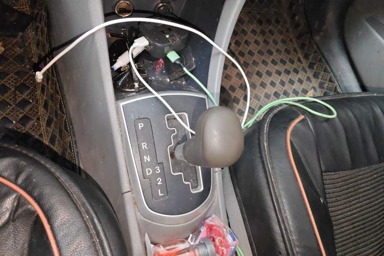 Used Hyundai Verna (older generation) 2010 Sedan 1.4L Automatic Comfort Model GS Gear Lever
