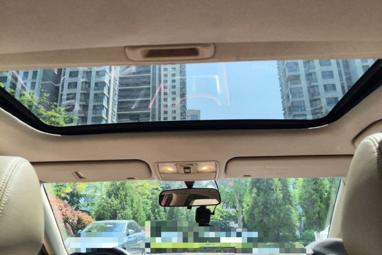 Used Hyundai Verna (older generation) 2010 Sedan 1.4L Automatic Fashionable GT Model Headliner