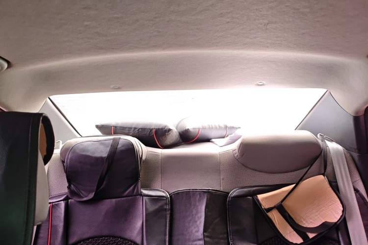 Used Hyundai Verna (older generation) 2010 Sedan 1.4L Automatic Fashionable GT Model Headliner