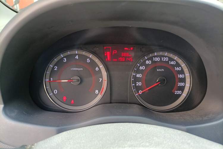 Used Hyundai Verna (older generation) 2010 Sedan 1.4L Automatic Fashionable GT Model Instrument Cluster