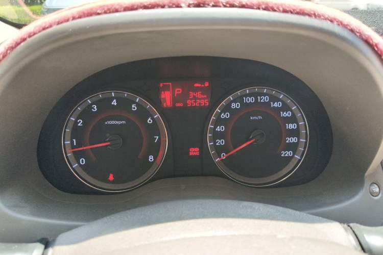 Used Hyundai Verna (older generation) 2010 Sedan 1.4L Automatic Fashionable GT Model Instrument Cluster