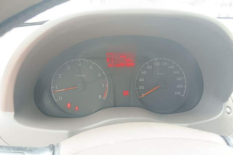Used Hyundai Verna (older generation) 2010 Sedan 1.4L Manual Comfort GS Instrument Cluster