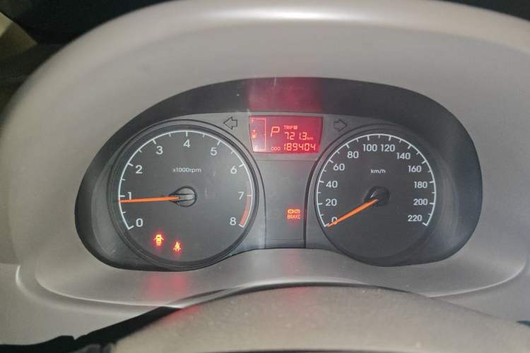 Used Hyundai Verna (older generation) 2010 Sedan 1.4L Automatic Comfort Model GS Instrument Cluster