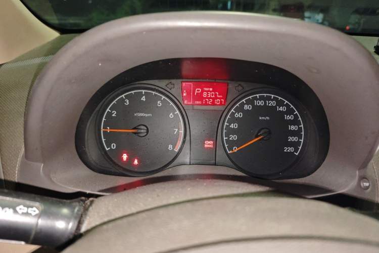 Used Hyundai Verna (older generation) 2010 Sedan 1.4L Automatic Comfort Model GS Instrument Cluster