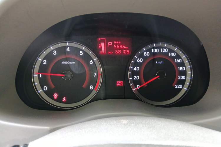 Used Hyundai Verna (older generation) 2010 Sedan 1.4L Automatic Fashionable GT Model Instrument Cluster