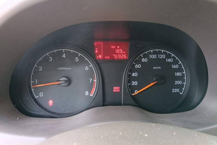 Used Hyundai Verna (older generation) 2010 Sedan 1.4L Manual Comfort GS Instrument Cluster