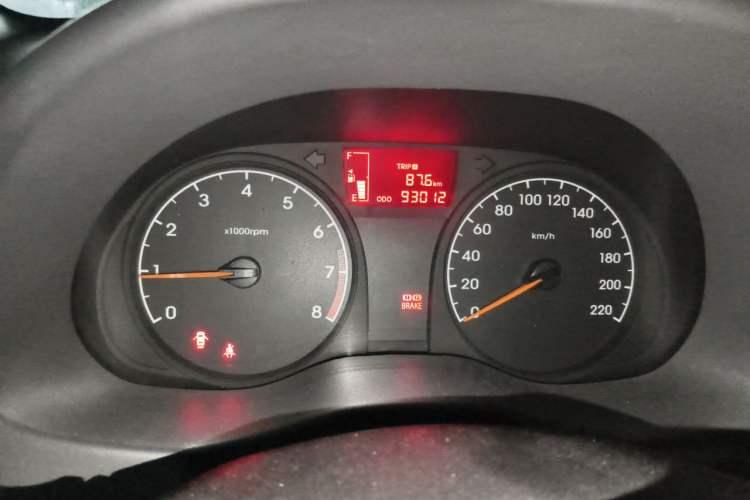 Used Hyundai Verna (older generation) 2010 Sedan 1.4L Manual Comfort GS Instrument Cluster