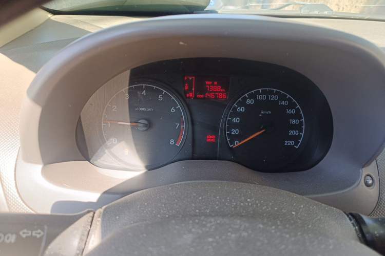 Used Hyundai Verna (older generation) 2010 Sedan 1.4L Manual Comfort GS Instrument Cluster