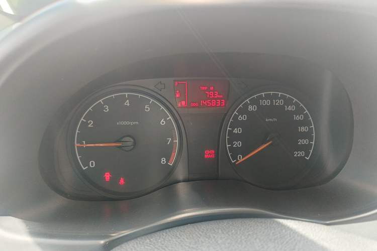 Used Hyundai Verna (older generation) 2010 Sedan 1.4L Manual Comfort GS Instrument Cluster