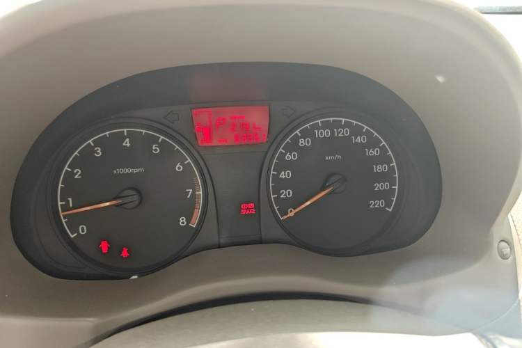 Used Hyundai Verna (older generation) 2010 Sedan 1.4L Automatic Comfort Model GS Instrument Cluster
