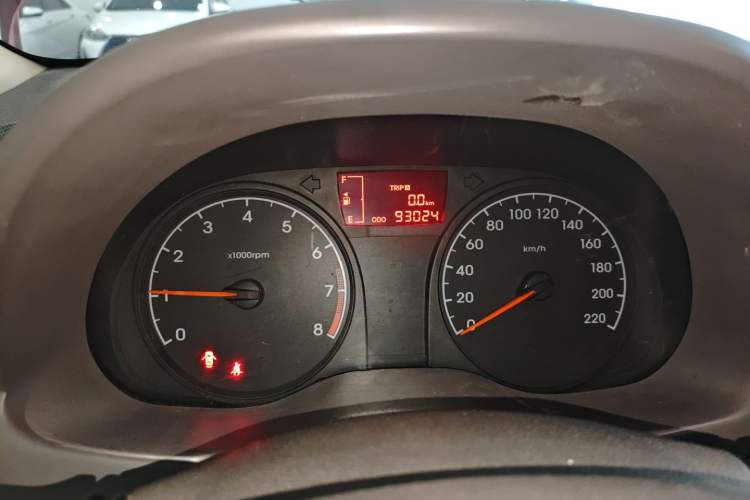Used Hyundai Verna (older generation) 2010 Sedan 1.4L Manual Comfort GS Instrument Cluster