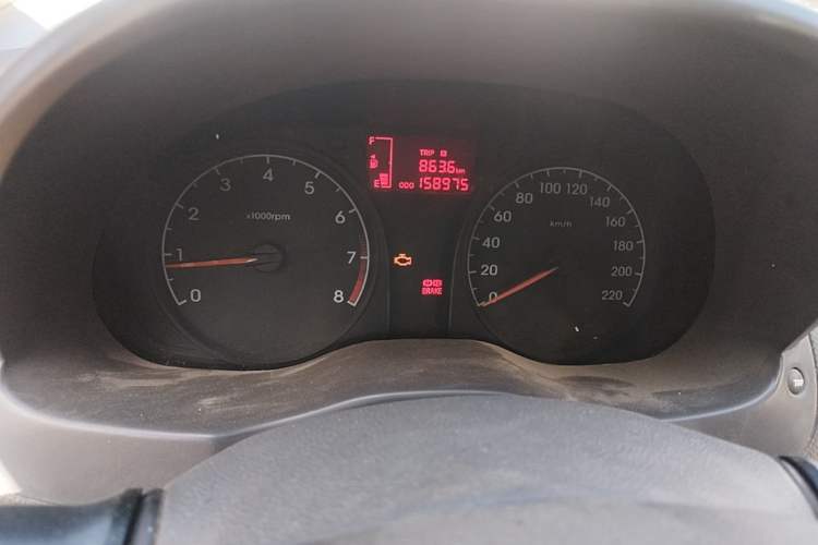 Used Hyundai Verna (older generation) 2010 Sedan 1.4L Manual Comfort GS Instrument Cluster