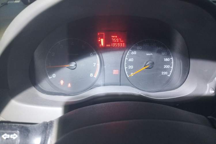 Used Hyundai Verna (older generation) 2010 Sedan 1.4L Manual Comfort GS Instrument Cluster