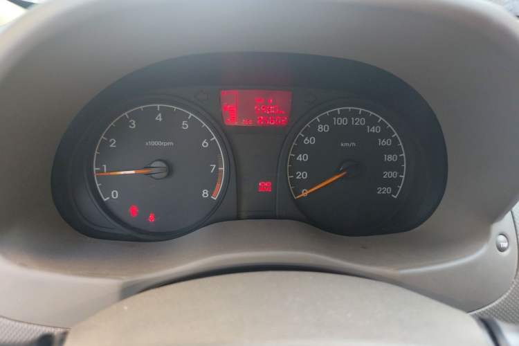 Used Hyundai Verna (older generation) 2010 Sedan 1.4L Manual Comfort GS Instrument Cluster