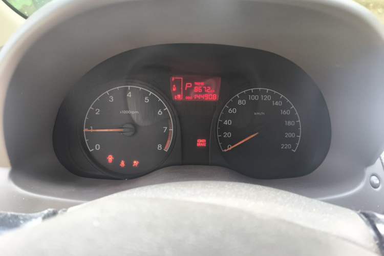 Used Hyundai Verna (older generation) 2010 Sedan 1.4L Automatic Comfort Model GS Instrument Cluster