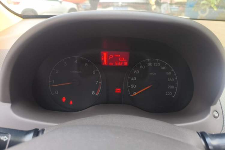 Used Hyundai Verna (older generation) 2010 Sedan 1.4L Automatic Comfort Model GS Instrument Cluster