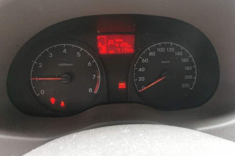 Used Hyundai Verna (older generation) 2010 Sedan 1.4L Automatic Comfort Model GS Instrument Cluster