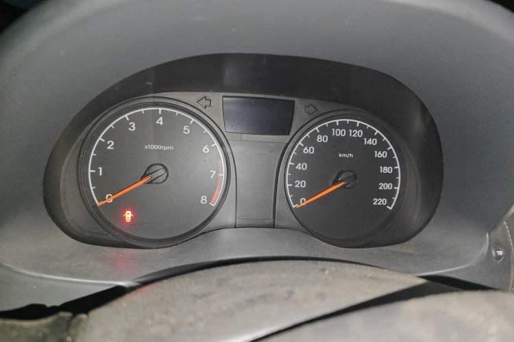 Used Hyundai Verna (older generation) 2010 Sedan 1.4L Manual Comfort GS Instrument Cluster