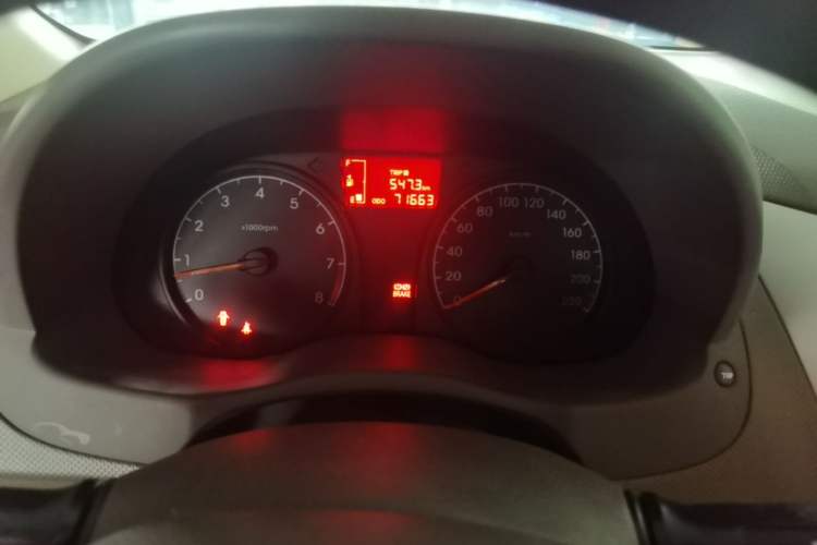 Used Hyundai Verna (older generation) 2010 Sedan 1.4L Manual Comfort GS Instrument Cluster