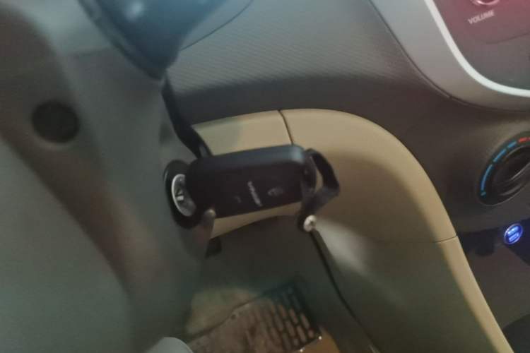 Used Hyundai Verna (older generation) 2010 Sedan 1.4L Manual Comfort GS Interior 1