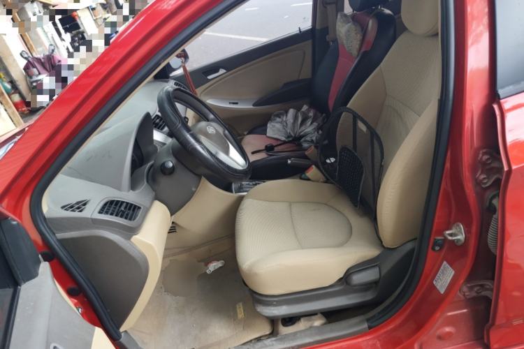 Used Hyundai Verna (older generation) 2010 Sedan 1.4L Automatic Fashionable GT Model Left Front Seat