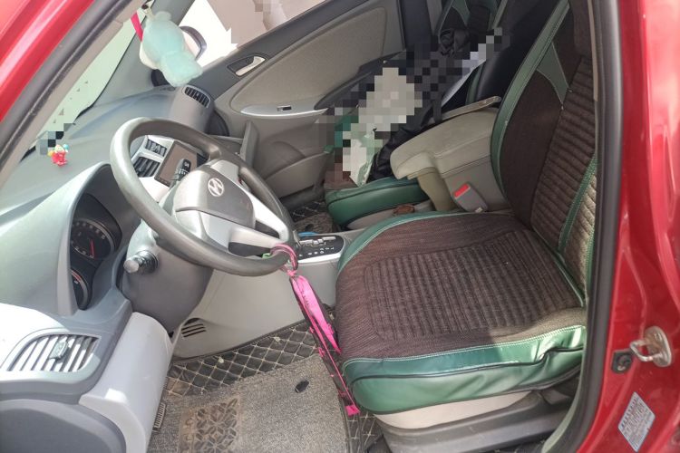 Used Hyundai Verna (older generation) 2010 Sedan 1.4L Automatic Fashionable GT Model Left Front Seat