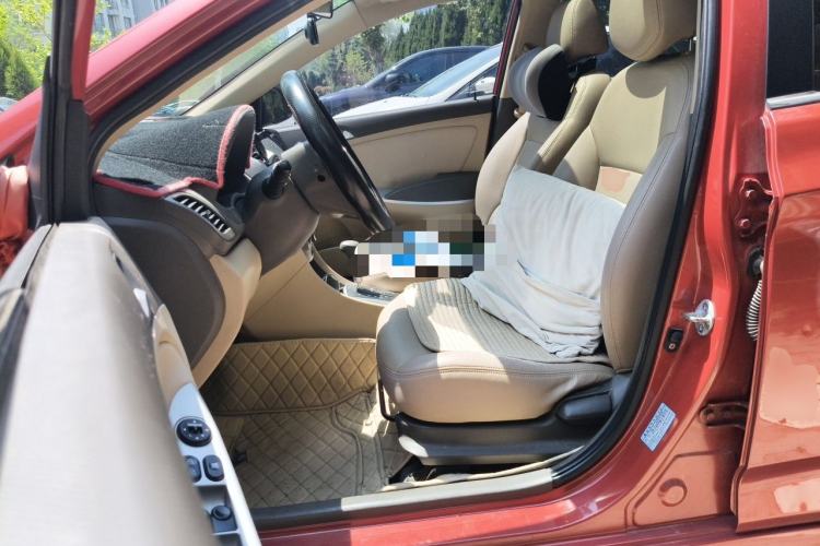 Used Hyundai Verna (older generation) 2010 Sedan 1.4L Automatic Fashionable GT Model Left Front Seat
