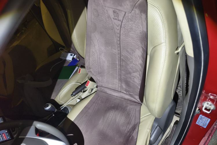 Used Hyundai Verna (older generation) 2010 Sedan 1.4L Manual Comfort GS Left Front Seat