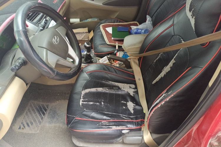 Used Hyundai Verna (older generation) 2010 Sedan 1.4L Manual Standard GL Model Left Front Seat