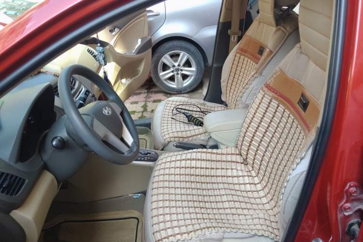Used Hyundai Verna (older generation) 2010 Sedan 1.4L Automatic Fashionable GT Model Left Front Seat