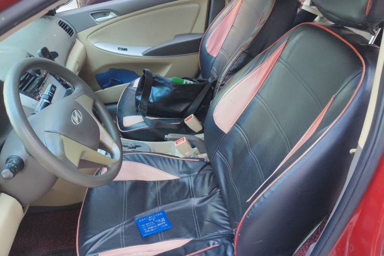 Used Hyundai Verna (older generation) 2010 Sedan 1.4L Automatic Fashionable GT Model Left Front Seat