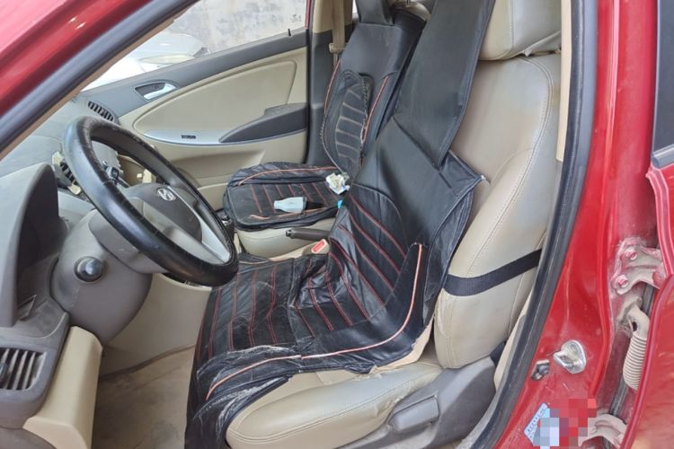 Used Hyundai Verna (older generation) 2010 Sedan 1.4L Manual Standard GL Model Left Front Seat