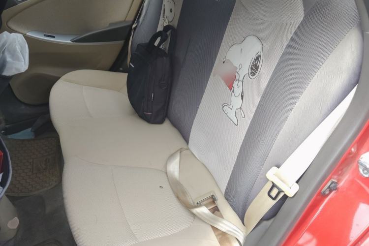 Used Hyundai Verna (older generation) 2010 Sedan 1.4L Manual Comfort GS Left Rear Seat