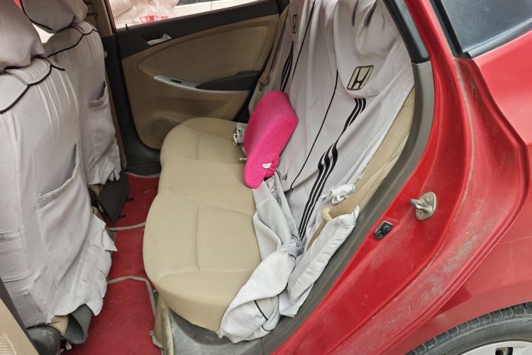 Used Hyundai Verna (older generation) 2010 Sedan 1.4L Automatic Comfort Model GS Left Rear Seat