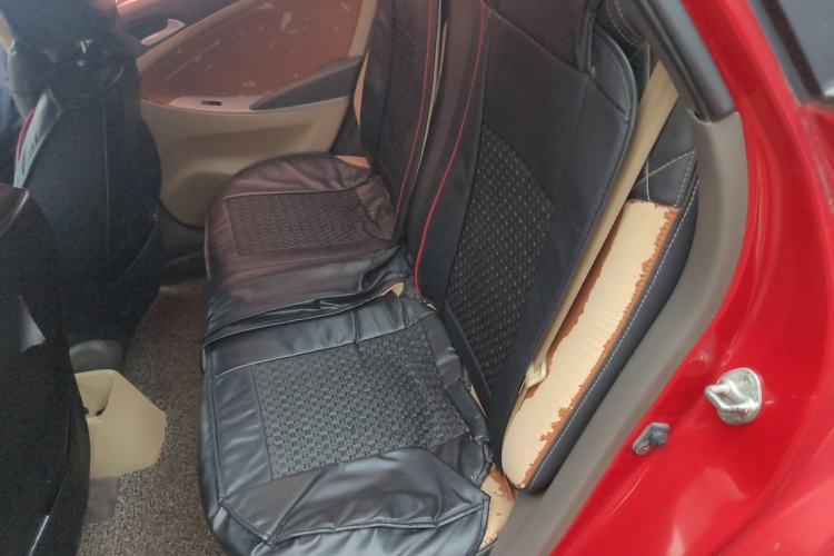 Used Hyundai Verna (older generation) 2010 Sedan 1.4L Manual Comfort GS Left Rear Seat
