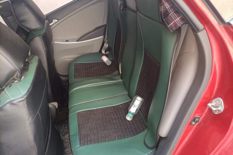 Used Hyundai Verna (older generation) 2010 Sedan 1.4L Automatic Fashionable GT Model Left Rear Seat