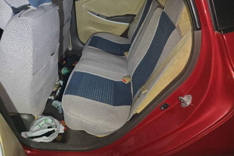Used Hyundai Verna (older generation) 2010 Sedan 1.4L Automatic Comfort Model GS Left Rear Seat