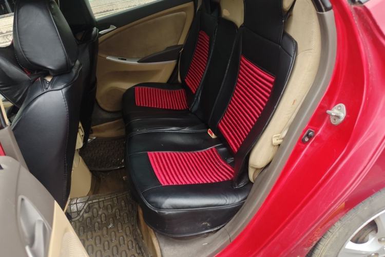 Used Hyundai Verna (older generation) 2010 Sedan 1.4L Automatic Fashionable GT Model Left Rear Seat