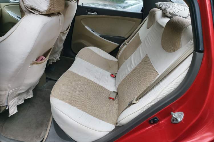 Used Hyundai Verna (older generation) 2010 Sedan 1.4L Manual Comfort GS Left Rear Seat