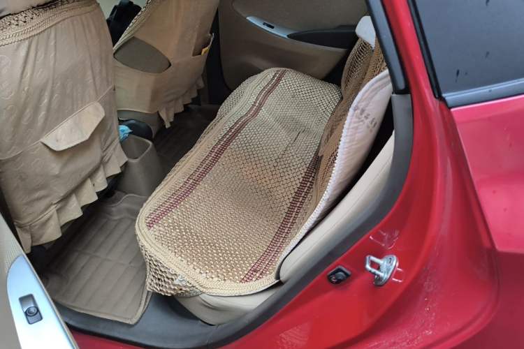 Used Hyundai Verna (older generation) 2010 Sedan 1.4L Automatic Comfort Model GS Left Rear Seat