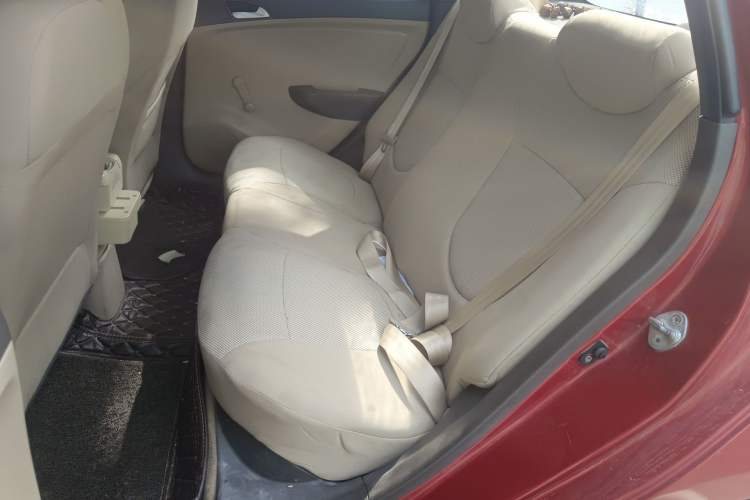 Used Hyundai Verna (older generation) 2010 Sedan 1.4L Manual Standard GL Model Left Rear Seat