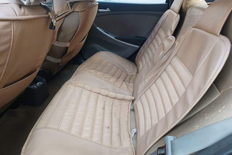Used Hyundai Verna (older generation) 2010 Sedan 1.4L Manual Comfort GS Left Rear Seat