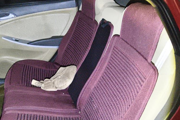 Used Hyundai Verna (older generation) 2010 Sedan 1.4L Manual Comfort GS Left Rear Seat